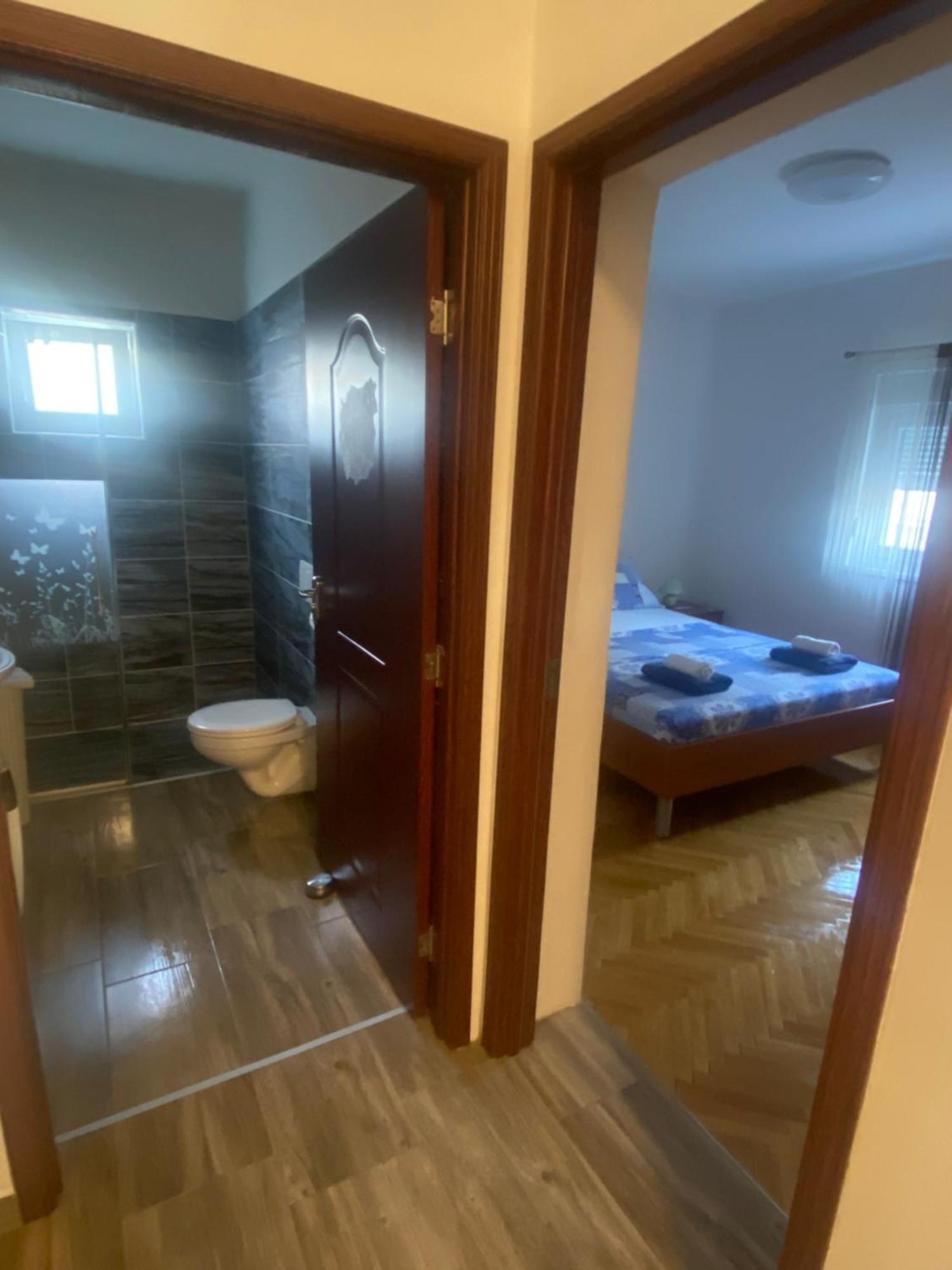 Apartman Štefan Apartment Karlobag Bagian luar foto